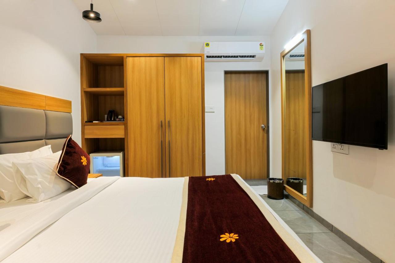 Gold Beach Villa 达曼 外观 照片