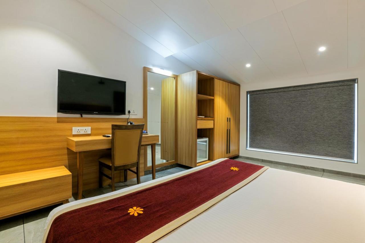 Gold Beach Villa 达曼 外观 照片